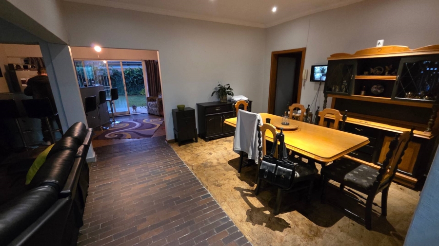 5 Bedroom Property for Sale in Fichardt Park Free State